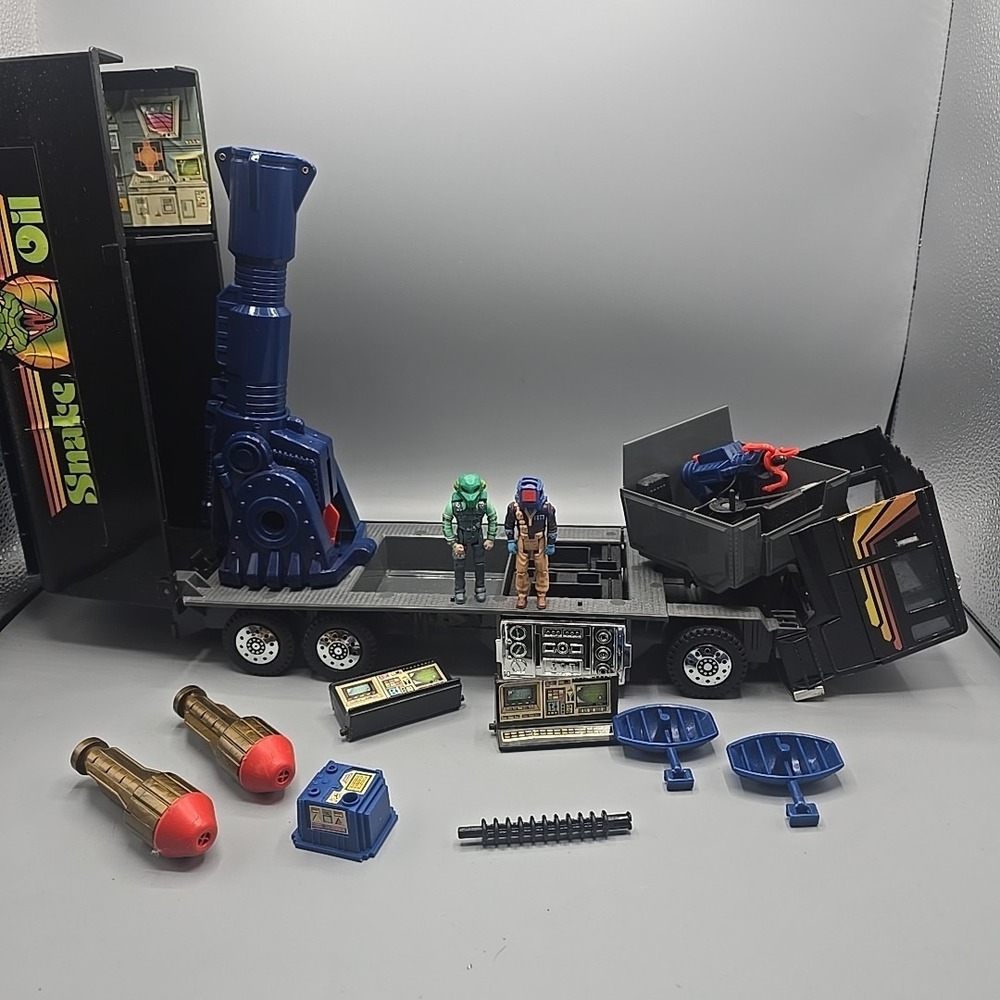 Kenner M.A.S.K. Outlaw with Accessories & Both Figures Masks (90% Complete)